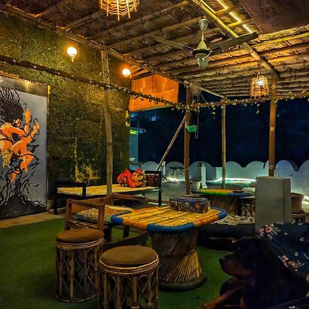 Hobbit House Hostel Rishīkesh المظهر الخارجي الصورة