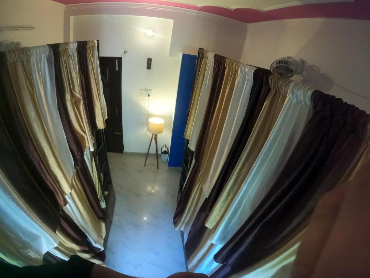 Hobbit House Hostel Rishīkesh المظهر الخارجي الصورة