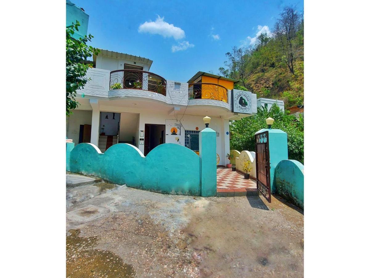 Hobbit House Hostel Rishīkesh المظهر الخارجي الصورة