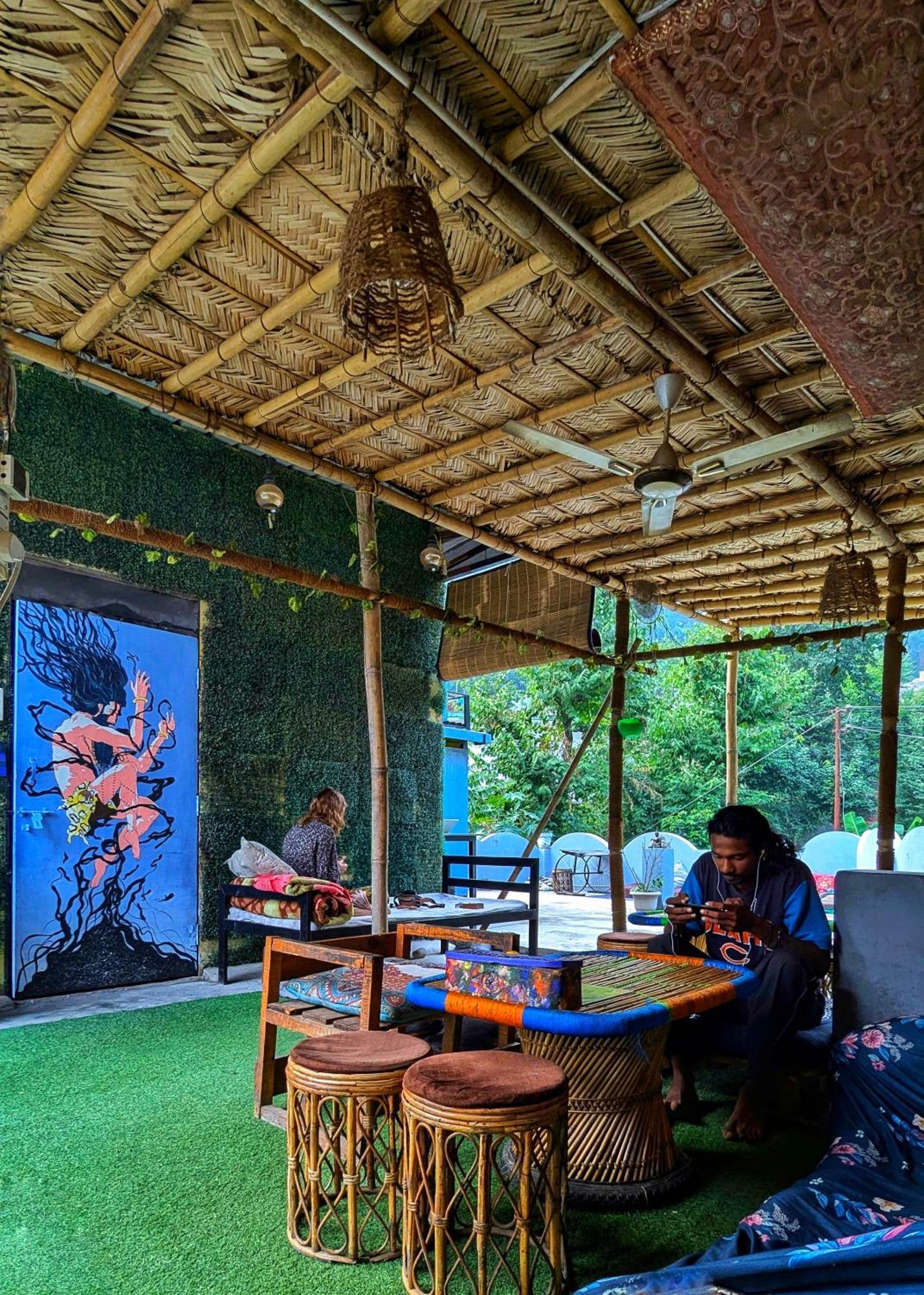 Hobbit House Hostel Rishīkesh المظهر الخارجي الصورة